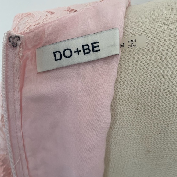 DO+BE Pink Bell Sleeve Lace Mini Dress Sz Med - Picture 11 of 12